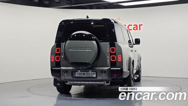Land Rover Defender 2024 — photo 4