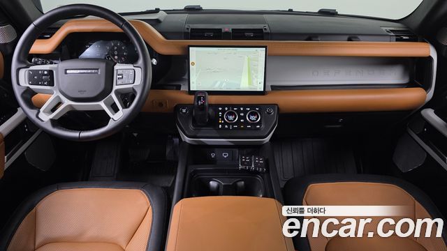 Land Rover Defender 2024 — photo 10