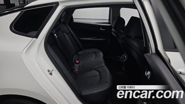 Kia K5 2020 — photo 16