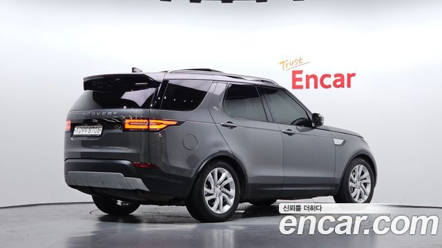 Land Rover Discovery 2019 — photo 2