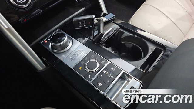 Land Rover Discovery 2019 — photo 9