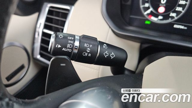 Land Rover Discovery 2019 — photo 14