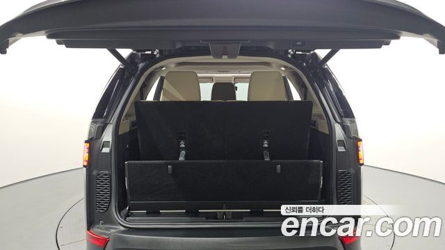 Land Rover Discovery 2019 — photo 20