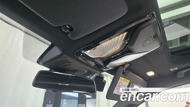 BMW 3-Series 2023 — photo 25