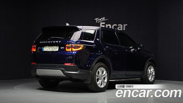 Land Rover Discovery Sport 2021 — photo 2