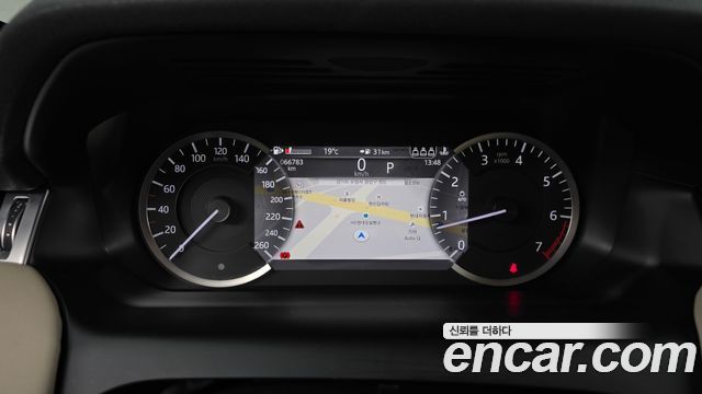 Land Rover Discovery Sport 2021 — photo 11