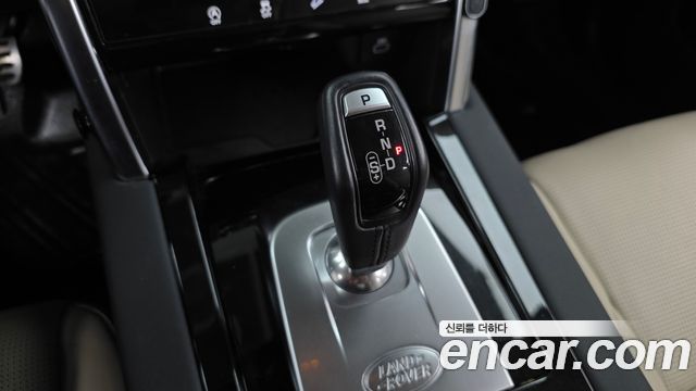 Land Rover Discovery Sport 2021 — photo 12