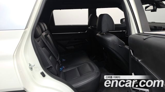 KG Mobility Torres 2023 — photo 12