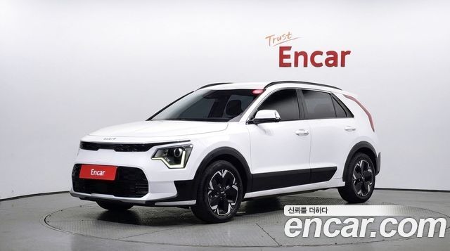 Kia Niro 2023 — photo 1