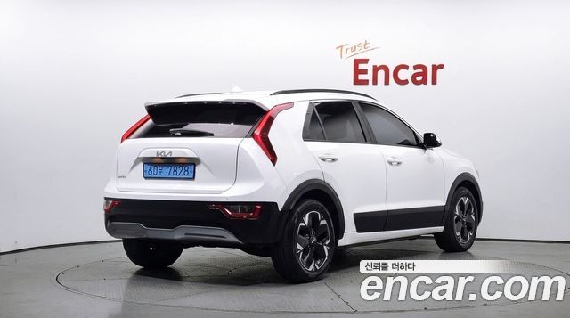 Kia Niro 2023 — photo 2