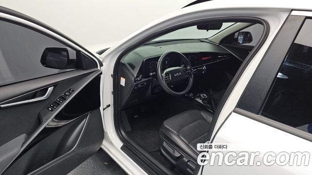 Kia Niro 2023 — photo 17