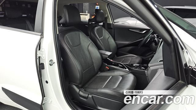 Kia Niro 2023 — photo 16