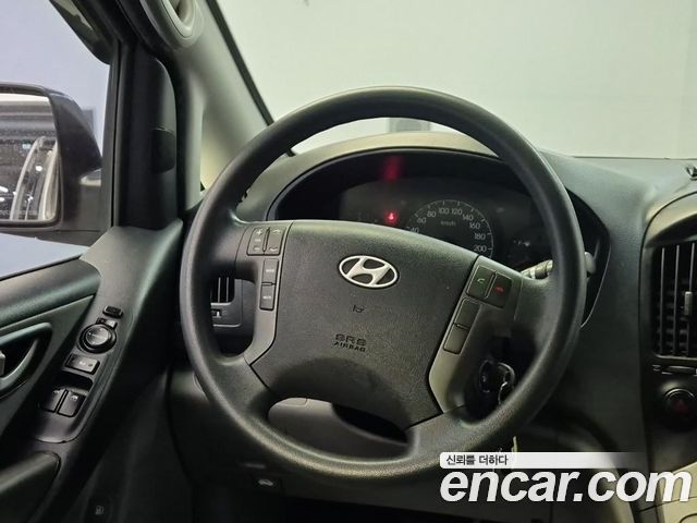 Hyundai Starex 2014 — photo 9