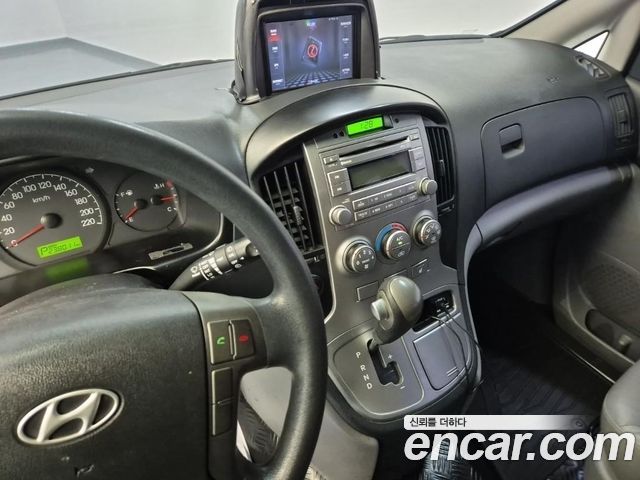Hyundai Starex 2014 — photo 10