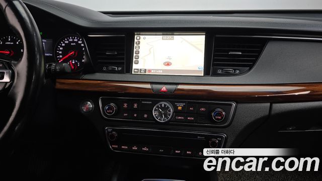 Kia K7 2017 — photo 13