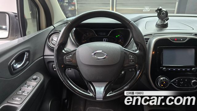 Renault Korea QM3 2015 — photo 13