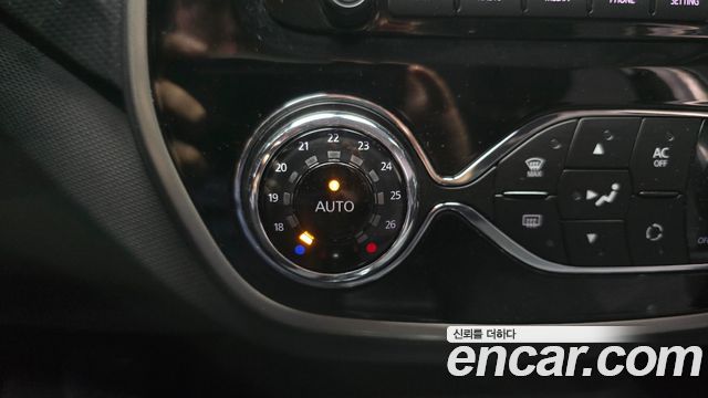 Renault Korea QM3 2015 — photo 17