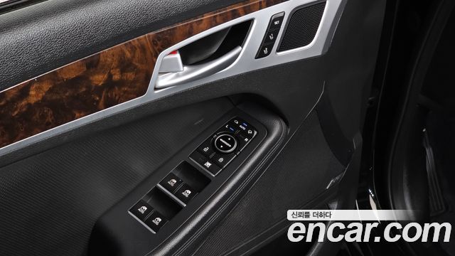 Hyundai Genesis 2014 — photo 16