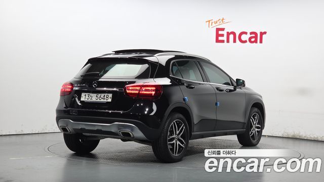 Mercedes-Benz GLA-Class 2019 — photo 2