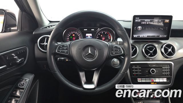 Mercedes-Benz GLA-Class 2019 — photo 20