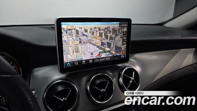 Mercedes-Benz GLA-Class 2019 — photo 21