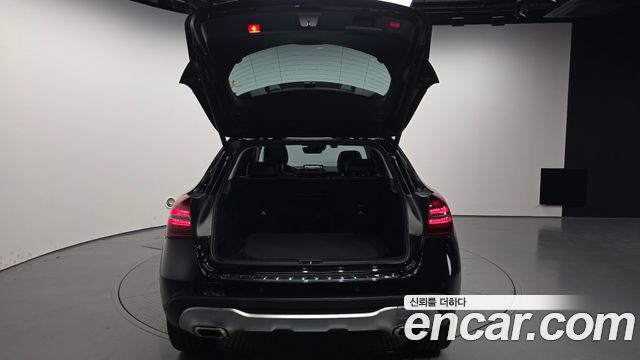 Mercedes-Benz GLA-Class 2019 — photo 26