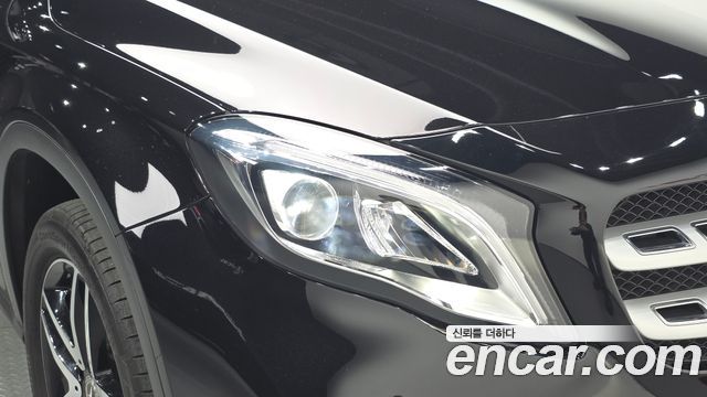 Mercedes-Benz GLA-Class 2019 — photo 8