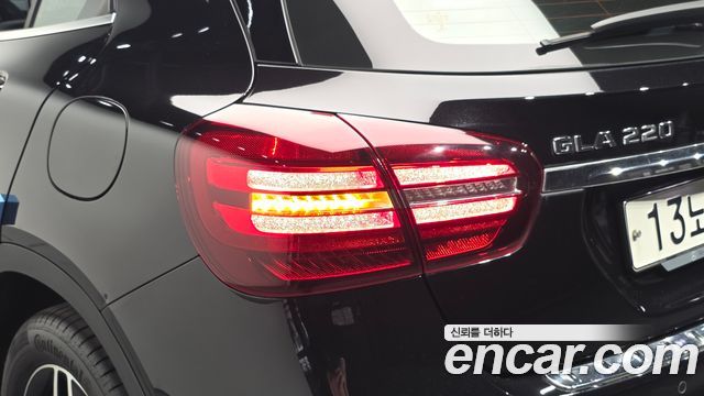 Mercedes-Benz GLA-Class 2019 — photo 9