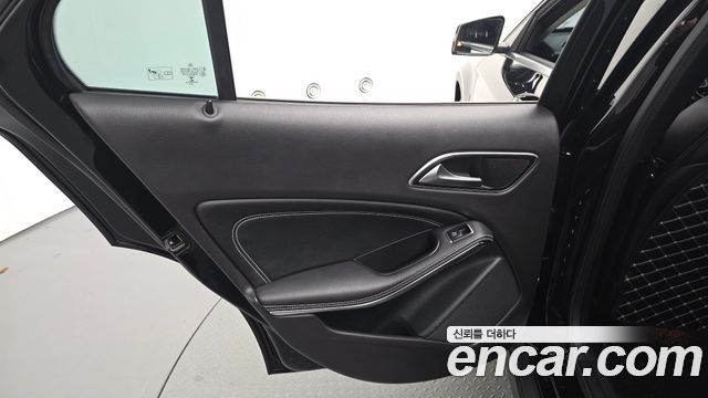 Mercedes-Benz GLA-Class 2019 — photo 15