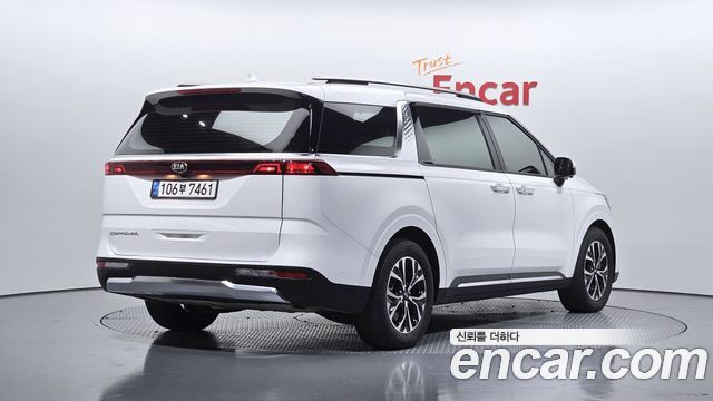 Kia Canival 2021 — photo 2