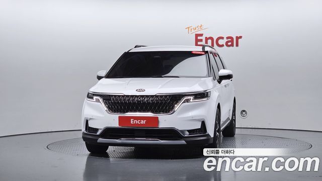 Kia Canival 2021 — photo 3