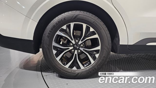 Kia Canival 2021 — photo 5