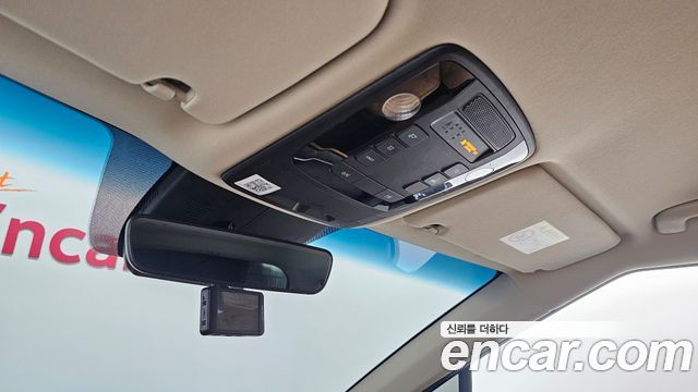 Kia Canival 2021 — photo 24