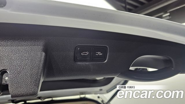 Kia Canival 2021 — photo 26
