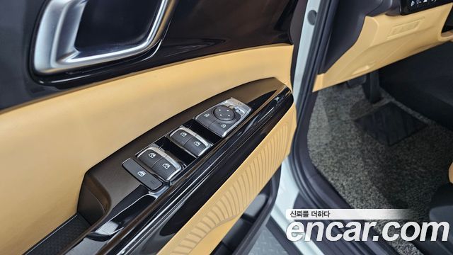 Kia Canival 2021 — photo 27