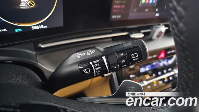 Kia Canival 2021 — photo 31
