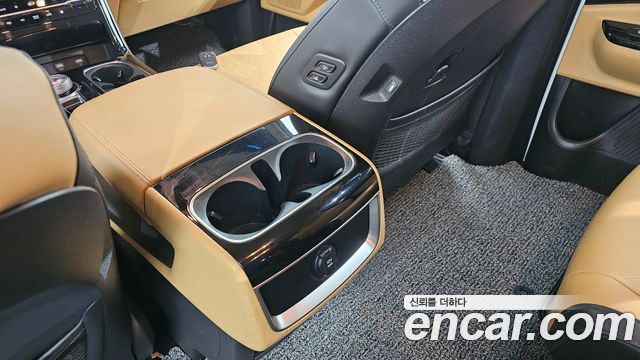 Kia Canival 2021 — photo 35