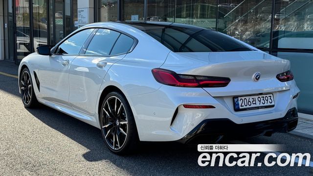 BMW 8-Series 2023 — photo 2