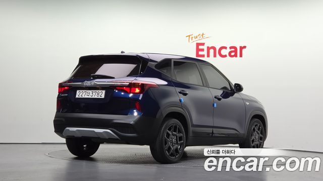 Kia Seltos 2023 — photo 2