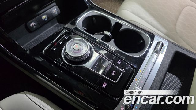 Kia Canival 2021 — photo 9