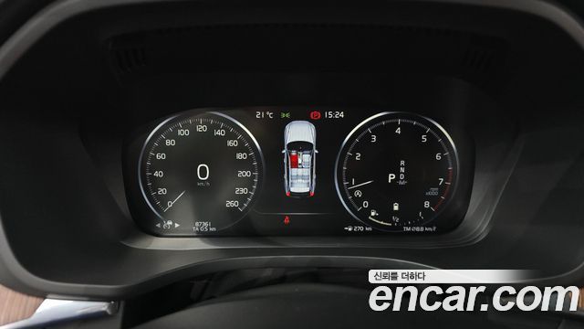 Volvo XC60 2021 — photo 11
