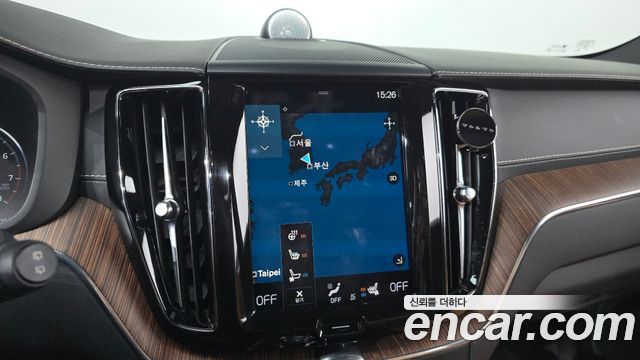 Volvo XC60 2021 — photo 22