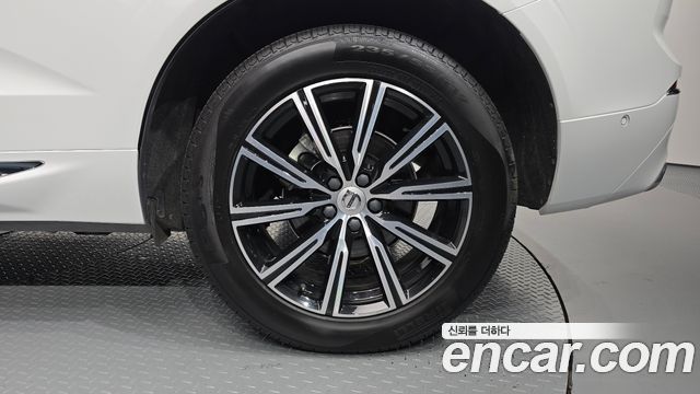Volvo XC60 2021 — photo 7