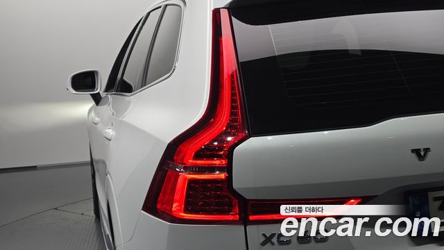 Volvo XC60 2021 — photo 9