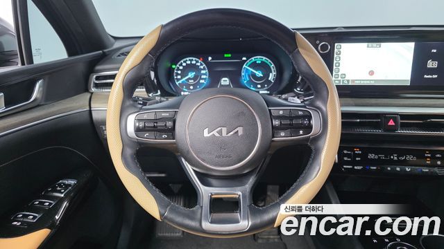 Kia K5 2023 — photo 19