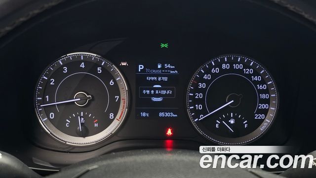 Hyundai Venue 2021 — photo 11