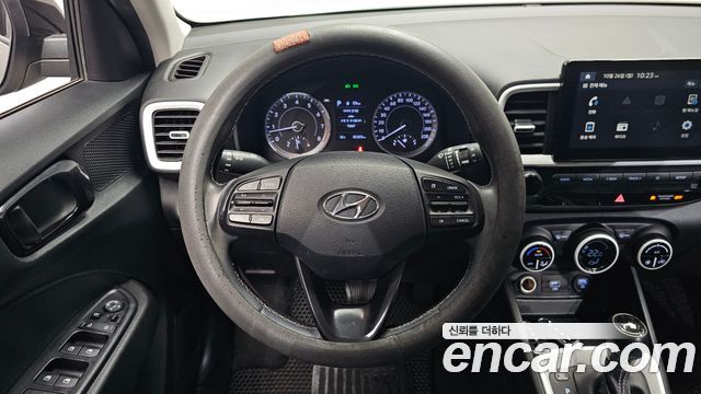 Hyundai Venue 2021 — photo 19