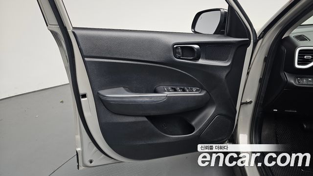 Hyundai Venue 2021 — photo 14