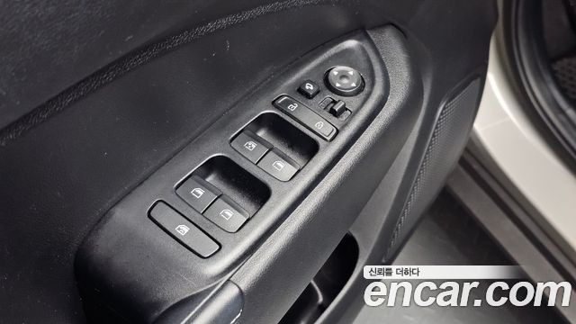Hyundai Venue 2021 — photo 28