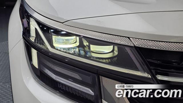 Kia Seltos 2023 — photo 8